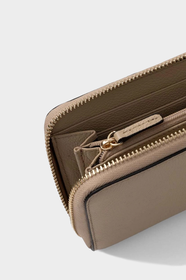 ΠΟΡΤΟΦΟΛΙ BOSS - 210 ΚΑΦΕ